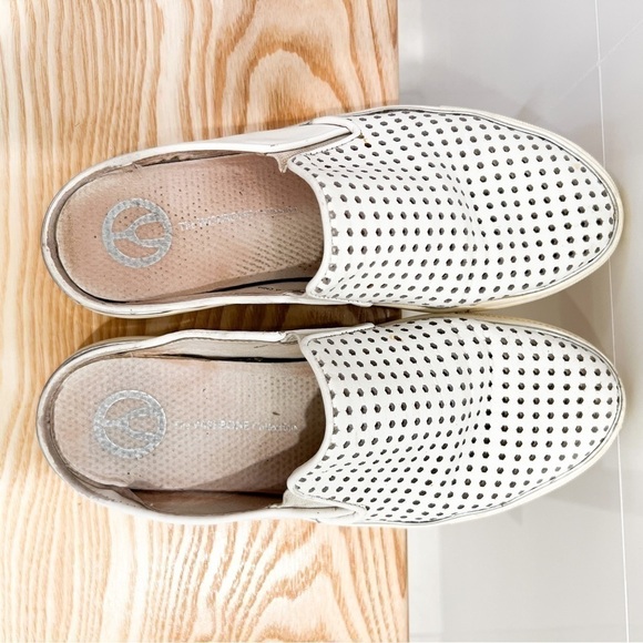 Wishbone white mesh slide on shoes - Picture 10 of 10